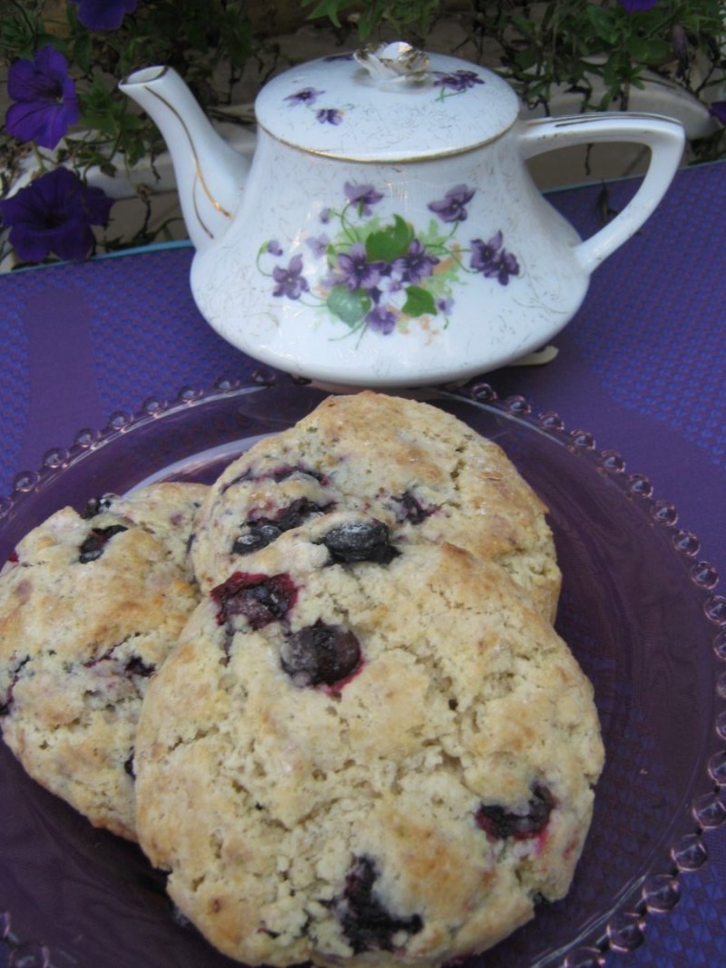 Blueberry-scones