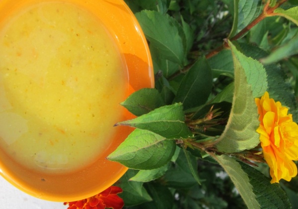 Foodie Friday: Yellow Tomato Soup